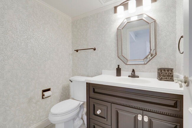 Building Photo - 5380 N Ocean Dr