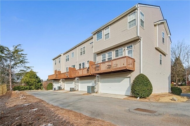 Building Photo - 102 Weatherstone Square Dr