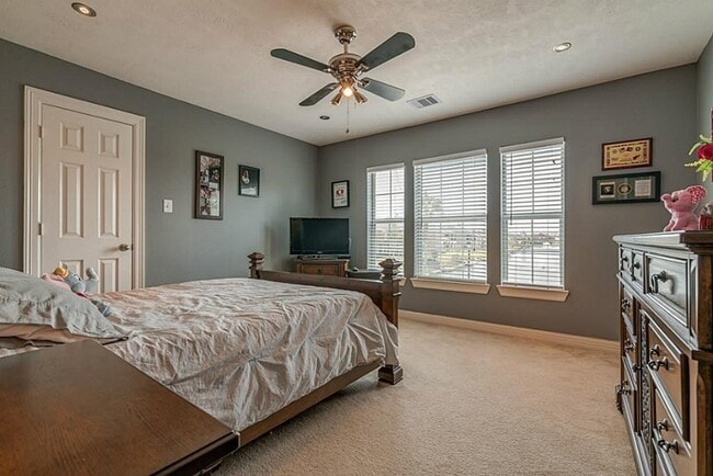 Building Photo - 14931 Opera House Row Dr