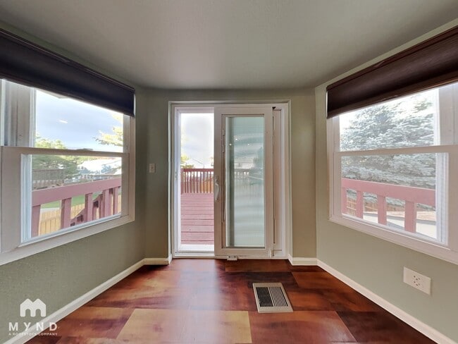 Building Photo - 6065 Fescue Dr