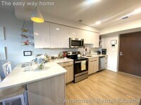 Building Photo - 10 Soden St