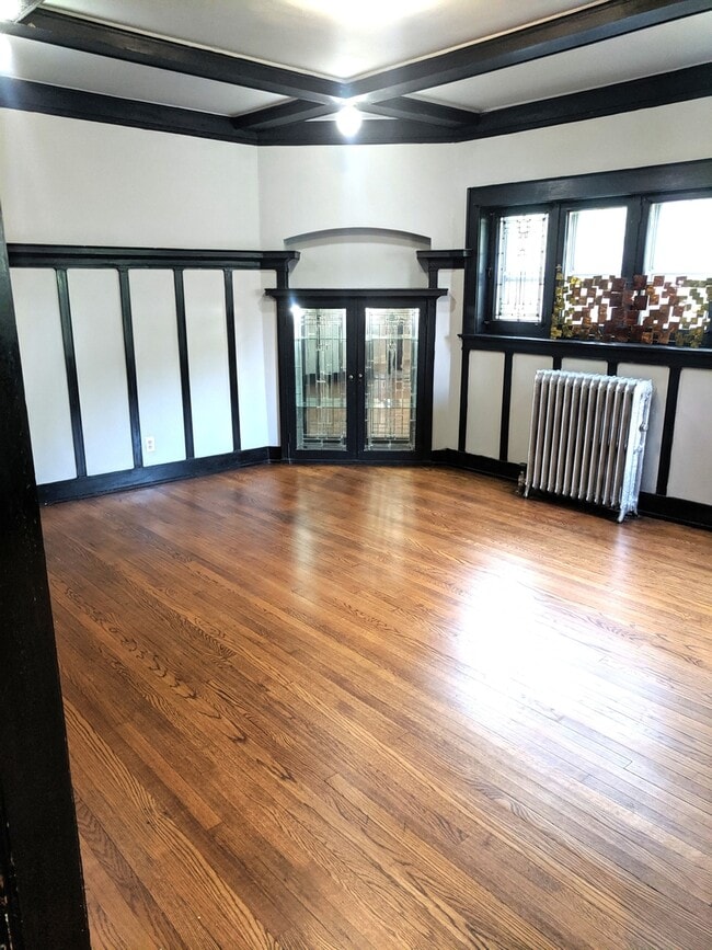 Building Photo - 5233 S Michigan Ave