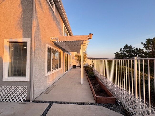 Building Photo - Immaculate 3Bd/2.5Ba Home in Foothill Ranch w/Community Pool, Water Softener and Amazing Location!
