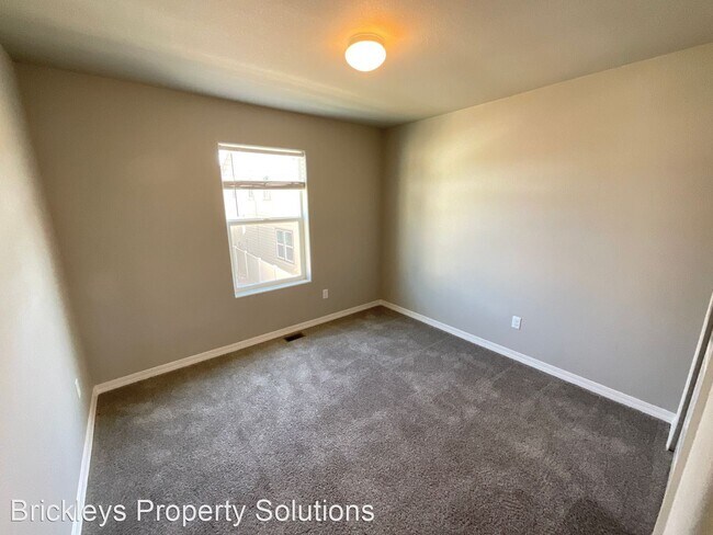 Building Photo - 3 br, 2.5 bath House - 4615 Gneiss Loop
