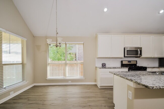 Building Photo - 1717 Nightingale Dr