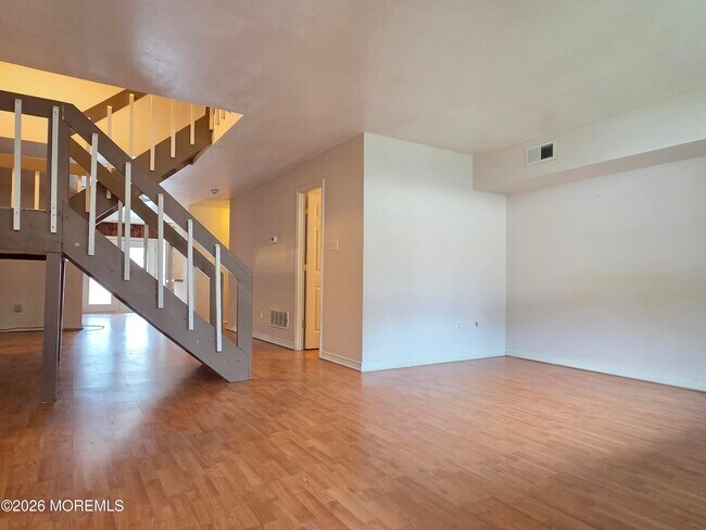 Building Photo - 2604 Dogwood Ct