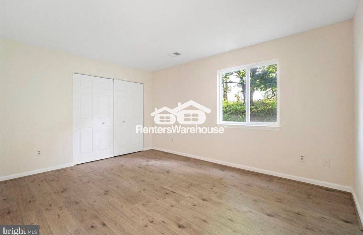 Building Photo - 10264 Redtail Ct