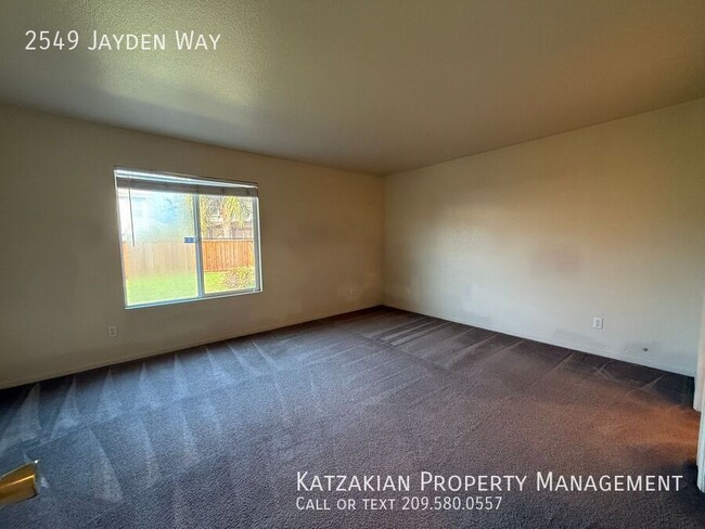 Building Photo - Single-Story 3-Bedroom 2-Bath North Stockt...