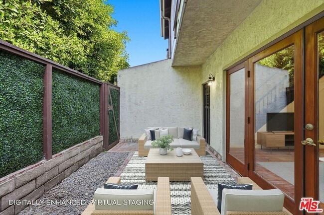 Building Photo - 2406 Aviation Blvd