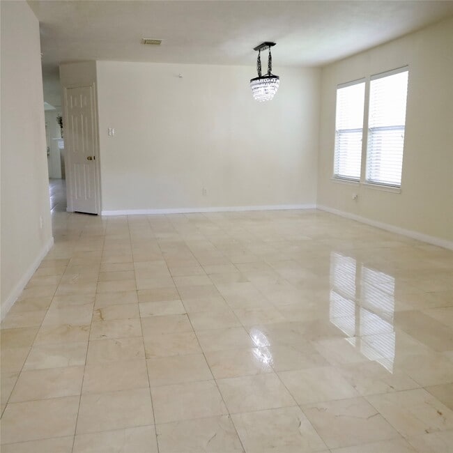 Building Photo - 14411 Avery Brooke Ln