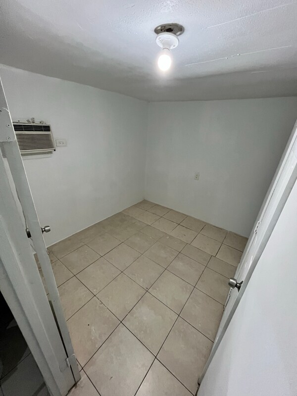 Building Photo - 1155 SW 129th Ave