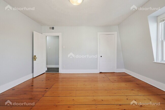 Building Photo - 17 Wachusett St