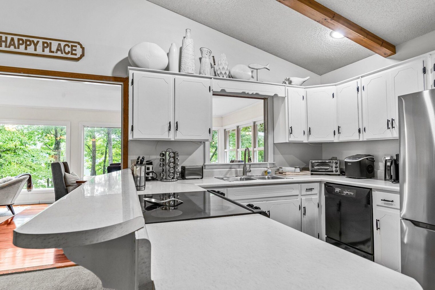 Building Photo - 723 Shorewood Cir