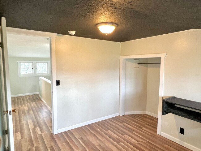 Building Photo - Charming Craftsman In The Heart Of Roseway Neighborhood