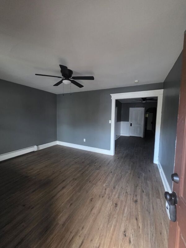 Building Photo - 532 Alder St