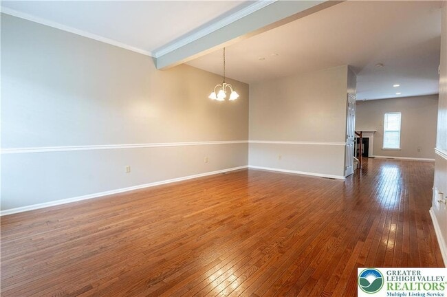 Building Photo - 11 Cobblestone Dr