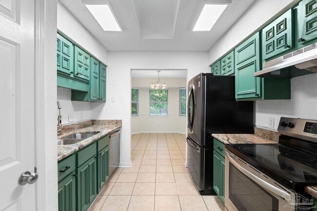 Building Photo - 1203 Brook Bend Rd