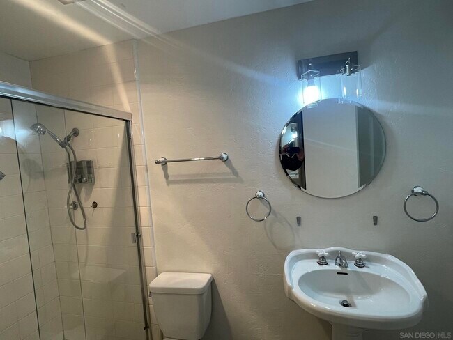 Building Photo - 7858 Cowles Mountain Ct