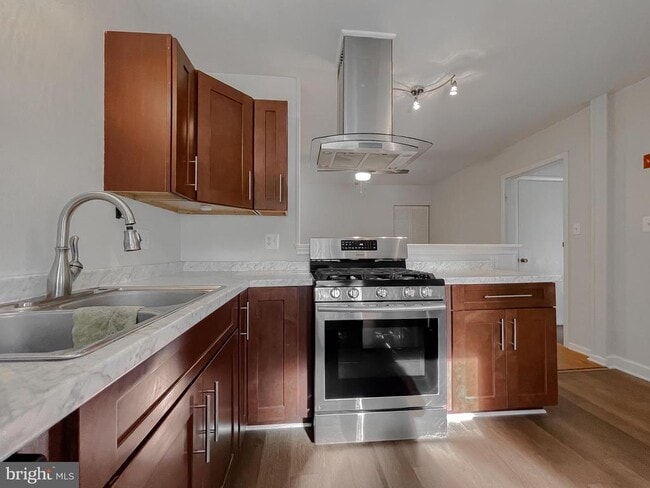 Building Photo - 18937 McKays Cove Ln