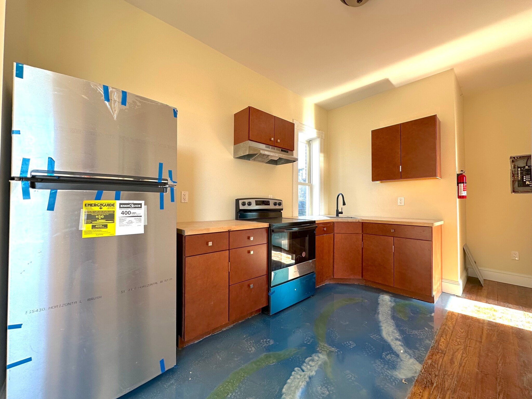 Building Photo - 31 Dubois St