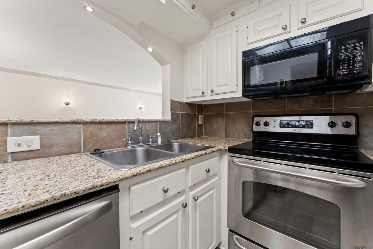 Building Photo - 2045 N 3rd St