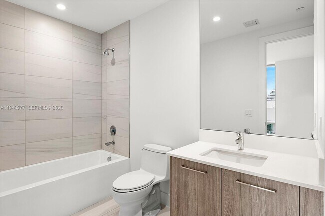 Building Photo - 151 N Seabreeze Blvd