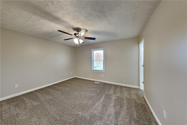 Building Photo - 42 Breckenridge Dr