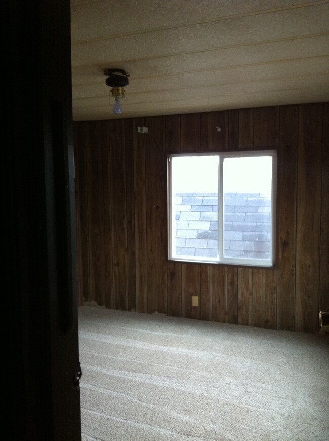 Building Photo - 1309 N Pioneer Peak Dr