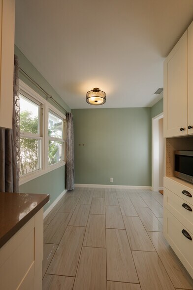 Building Photo - 22209 Denker Ave