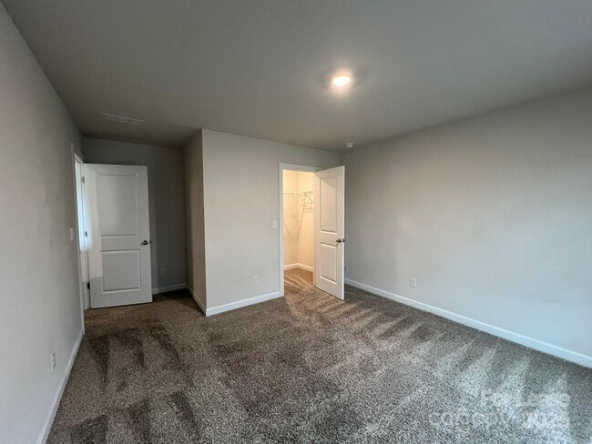 Building Photo - 12516 Stoneybrook Station Pkwy