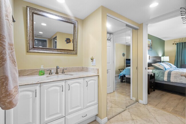 Building Photo - 2400 S Ocean Dr