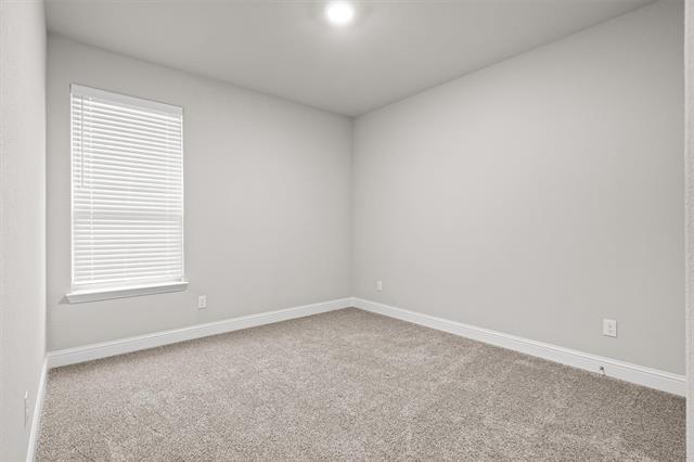 Building Photo - 825 Blackhorse Trl
