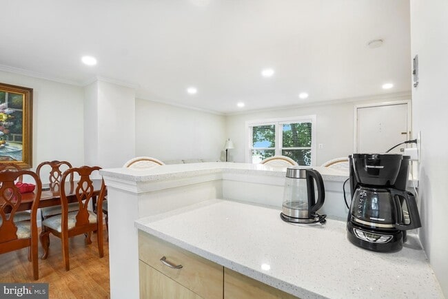 Building Photo - 12911 Walnut View Ct
