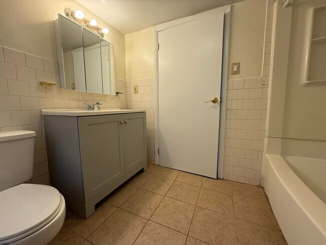 Building Photo - 103 N Troy Ave