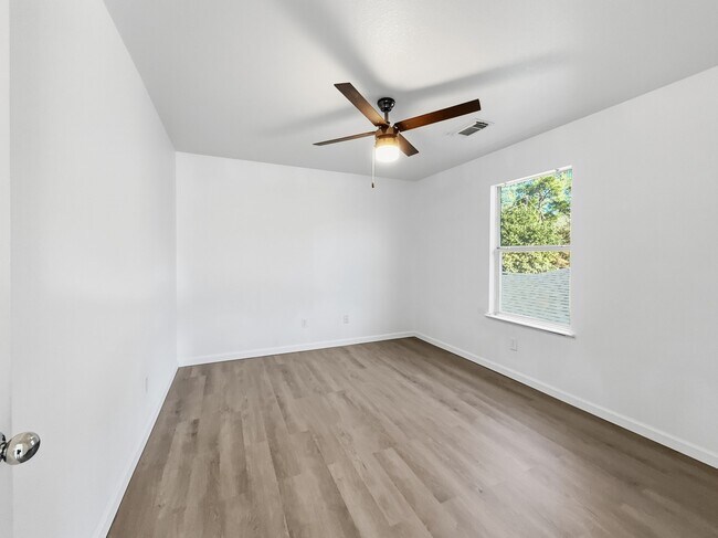 Building Photo - 4907 Fox Mill Ln