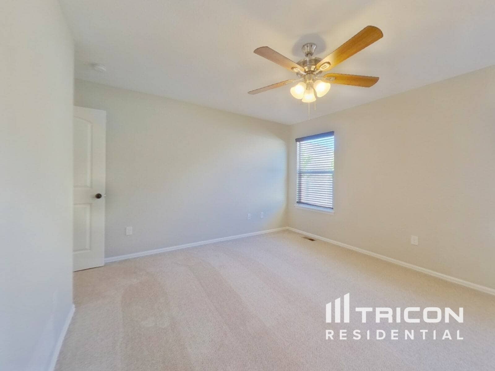 Building Photo - 931 Mount Shavano Ave