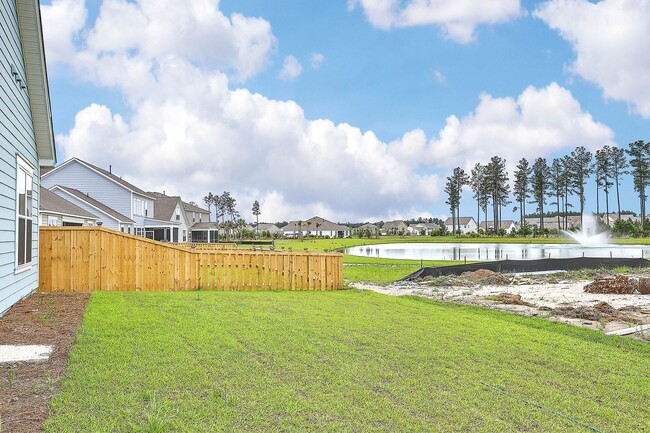Building Photo - Cane Bay home available!