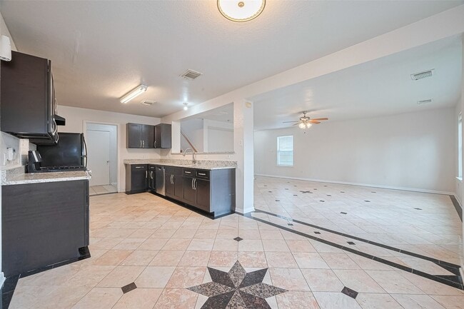 Building Photo - 12927 Pale Ivy Ln