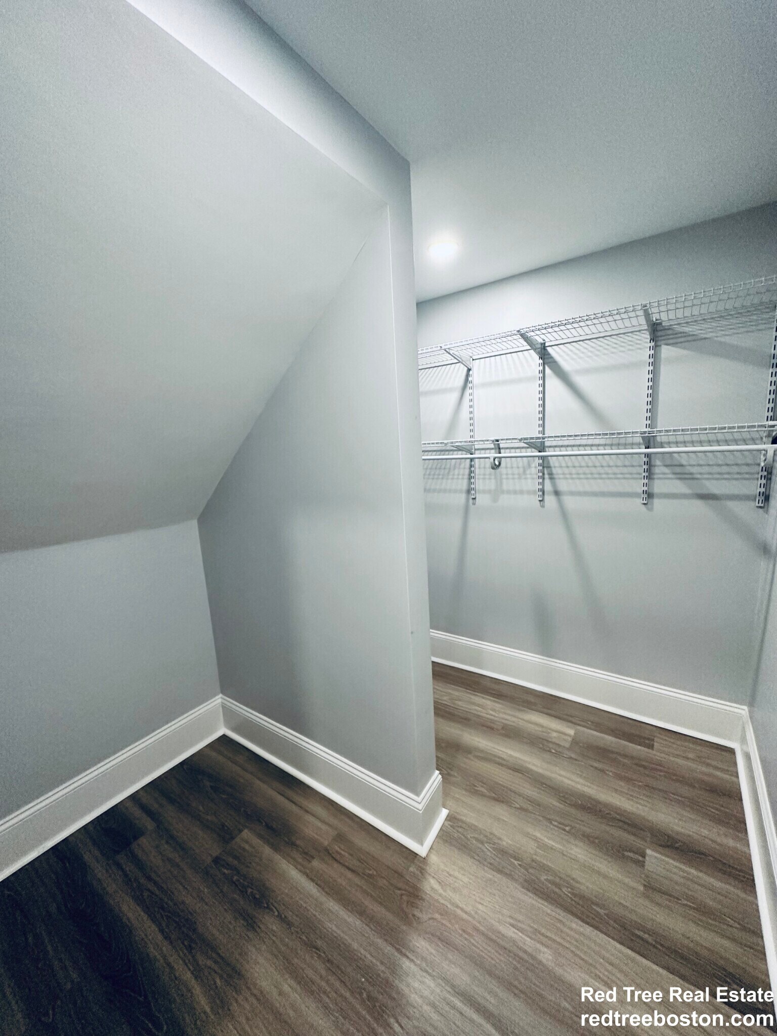 Building Photo - 100 Brooks St