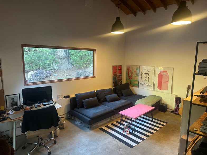 Building Photo - 640 Rome Dr