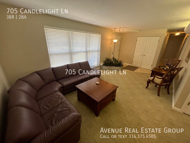Building Photo - Just Listed! - 705 Candlelight Lane