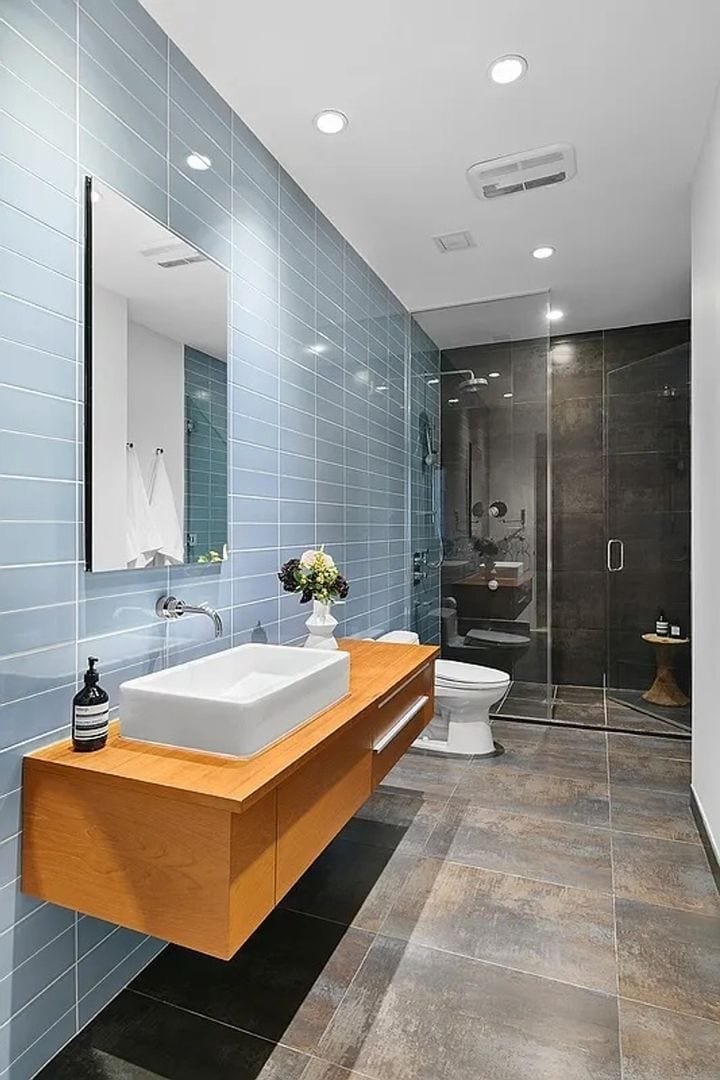 Building Photo - 420 W 25th St