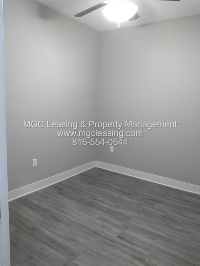Building Photo - NEW Reduced Rental Rate is $857 with May M...