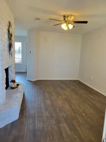 Building Photo - 1740 Timber Ridge Rd