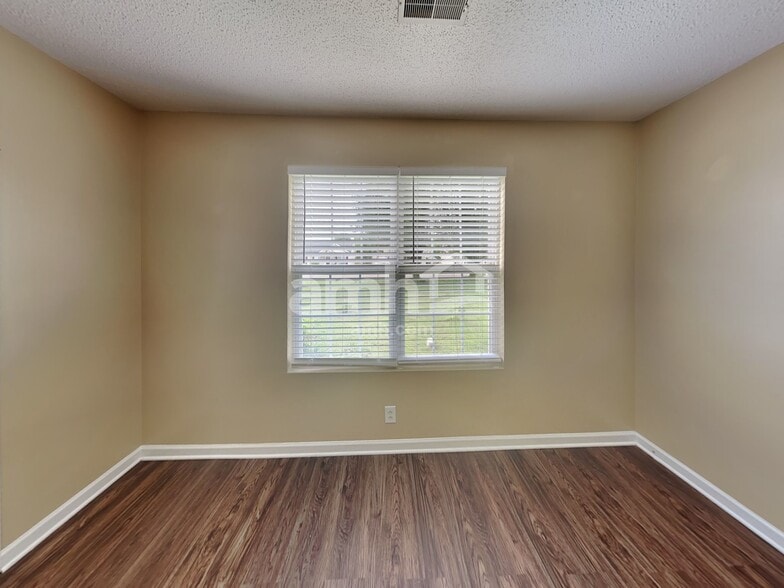 Building Photo - 912 Crystal Bear Trl