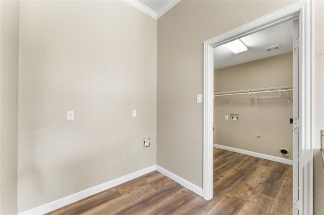 Building Photo - 132 Birdsong Ln