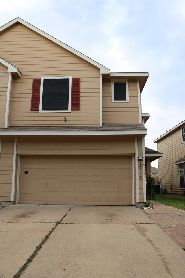 Primary Photo - 6110 Langham Mist Ln