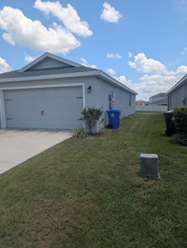 Building Photo - 3902 White Ibis Rd