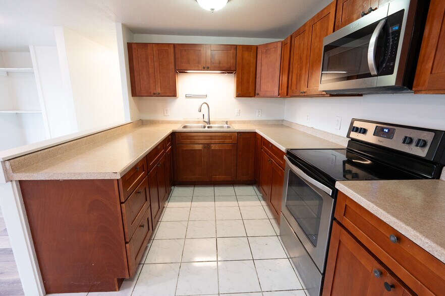 Building Photo - 456 Ipu Cir