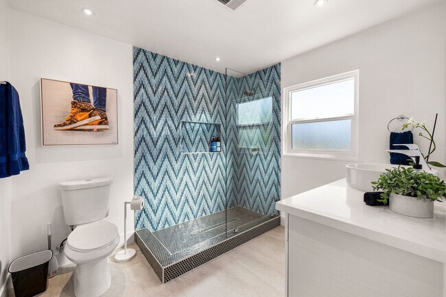 Building Photo - The Escape Island - Pool, Jacuzzi & Privat...